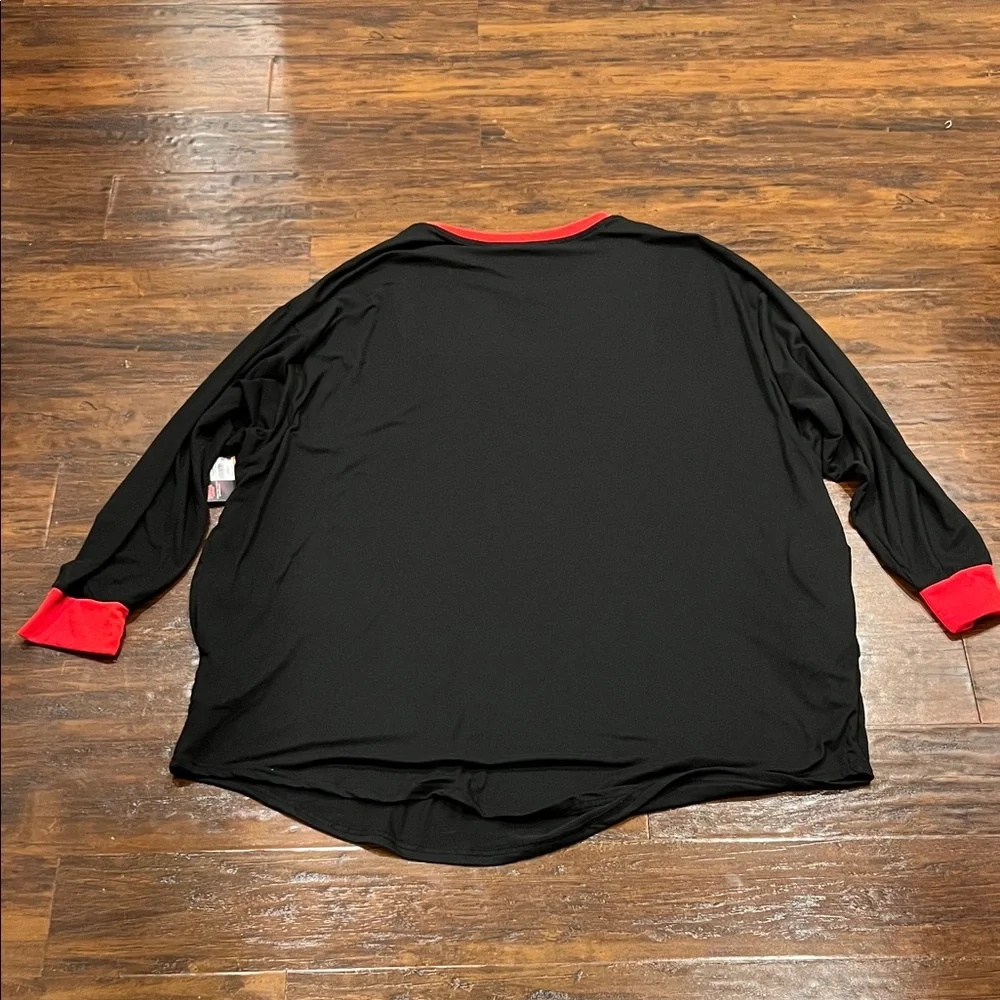 NWT Stranger Things Black & Red Sleep Shirt Size 2X - Picture 8 of 8